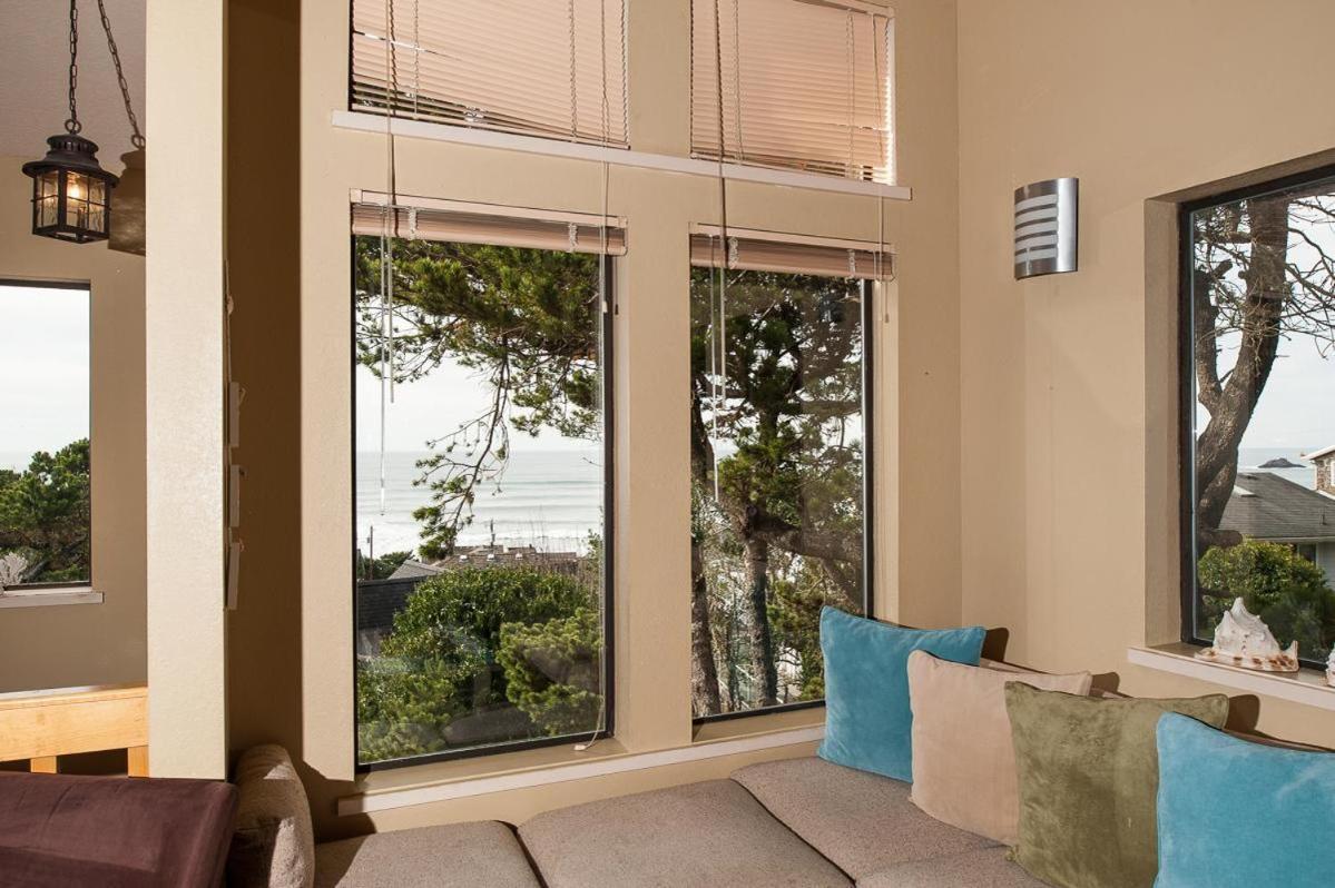 Calypso Villa Lincoln City Bagian luar foto